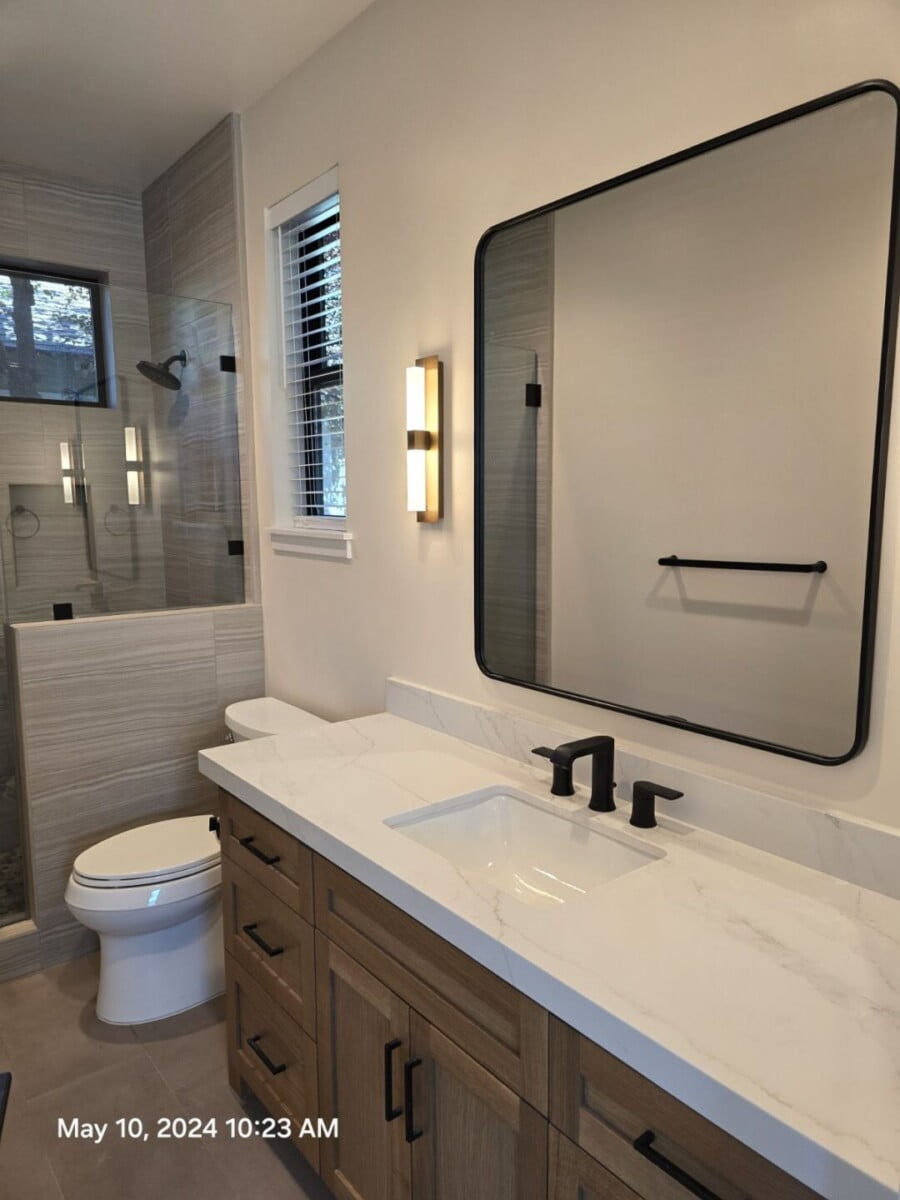 2 bedroom 2 bath Manzanita Property Management