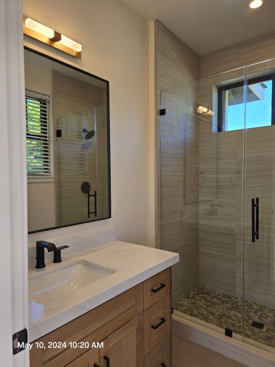 2 bedroom 2 bath Manzanita Property Management