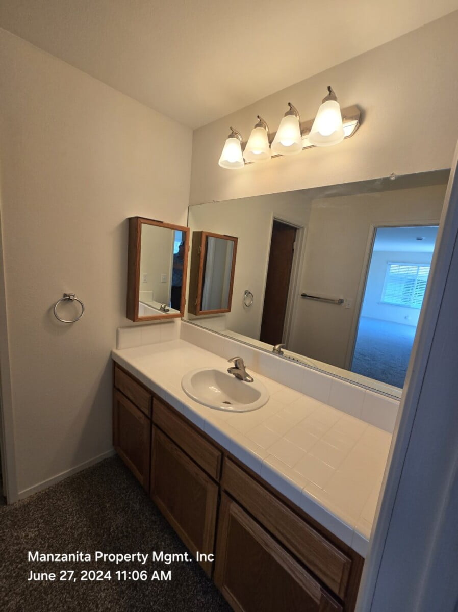 3 bedroom Manzanita Property Management